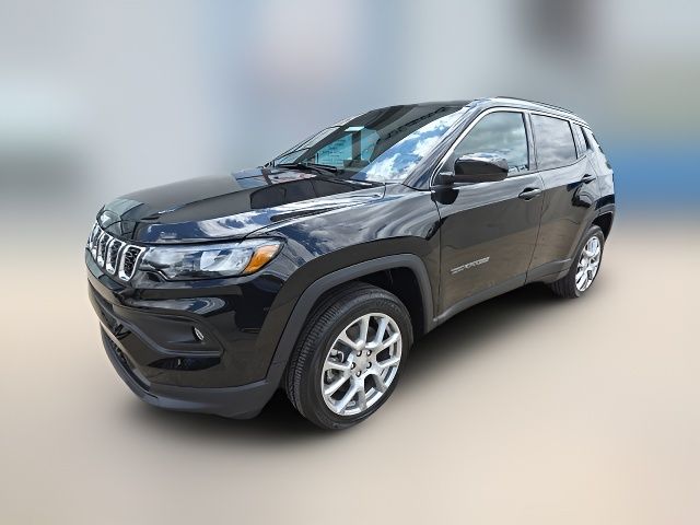 2024 Jeep Compass Latitude Lux