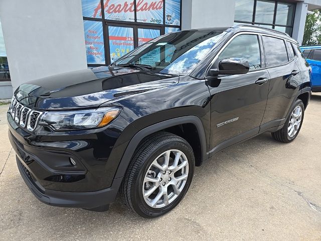 2024 Jeep Compass Latitude Lux