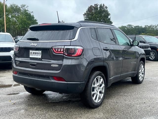 2024 Jeep Compass Latitude Lux