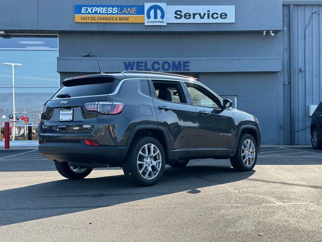 2024 Jeep Compass Latitude Lux