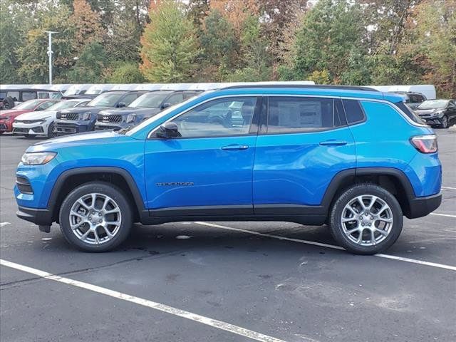 2024 Jeep Compass Latitude Lux