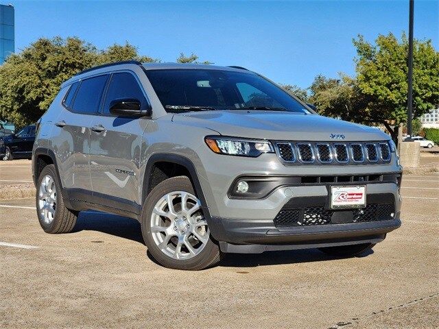 2024 Jeep Compass Latitude Lux