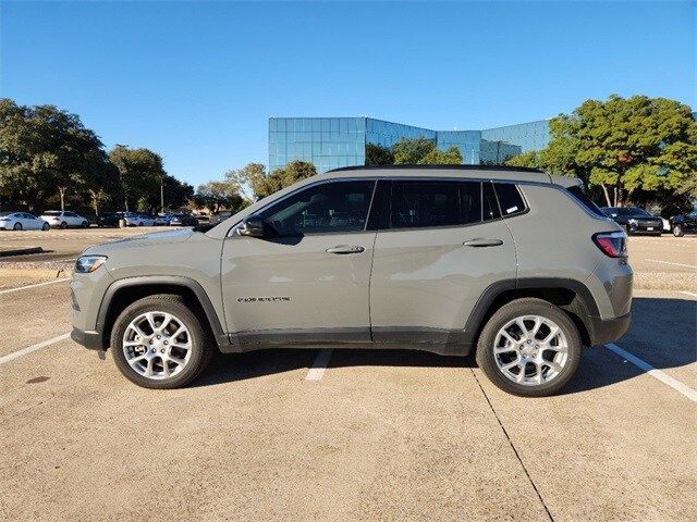 2024 Jeep Compass Latitude Lux