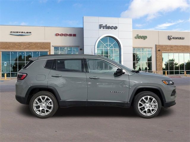 2024 Jeep Compass Latitude Lux