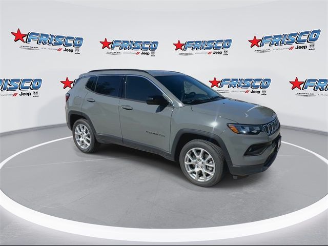 2024 Jeep Compass Latitude Lux