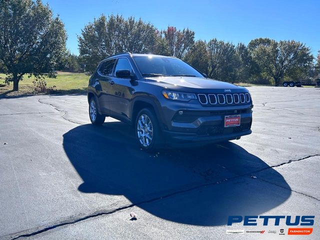 2024 Jeep Compass Latitude Lux