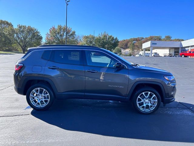 2024 Jeep Compass Latitude Lux