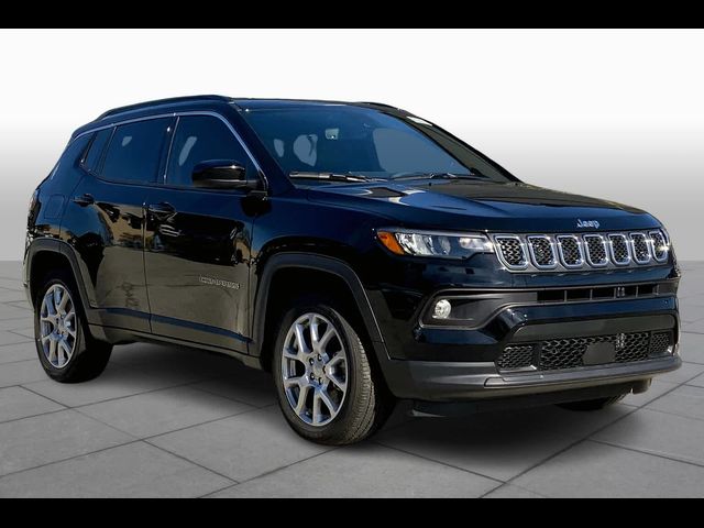 2024 Jeep Compass Latitude Lux