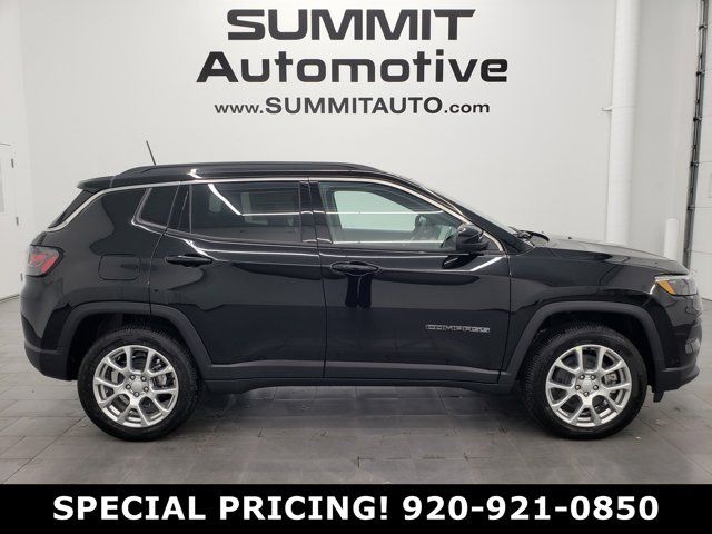 2024 Jeep Compass Latitude Lux