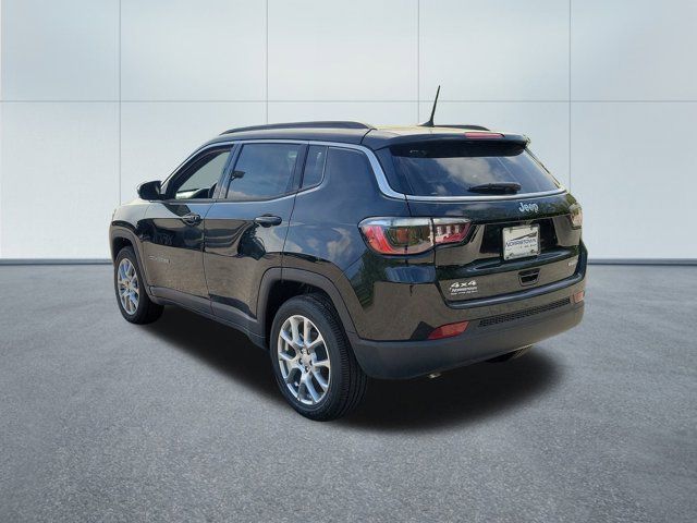 2024 Jeep Compass Latitude Lux