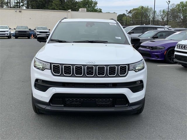 2024 Jeep Compass Latitude Lux