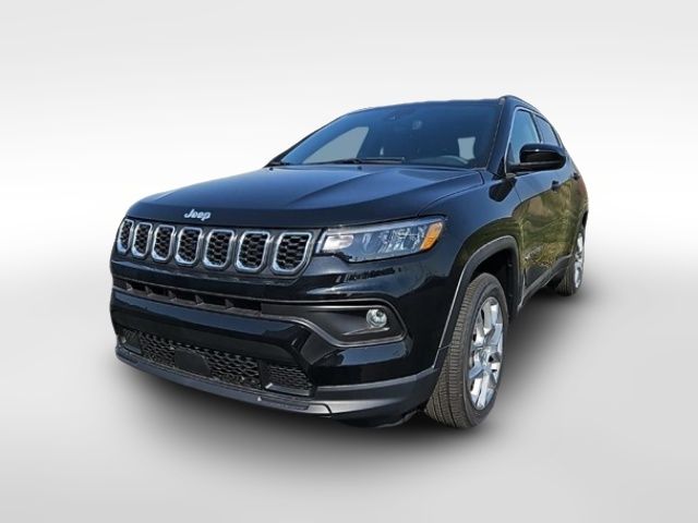 2024 Jeep Compass Latitude Lux