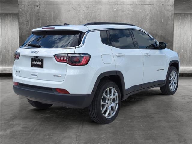 2024 Jeep Compass Latitude Lux