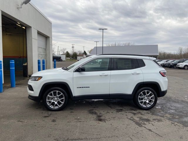 2024 Jeep Compass Latitude Lux