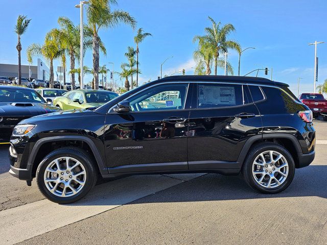 2024 Jeep Compass Latitude Lux