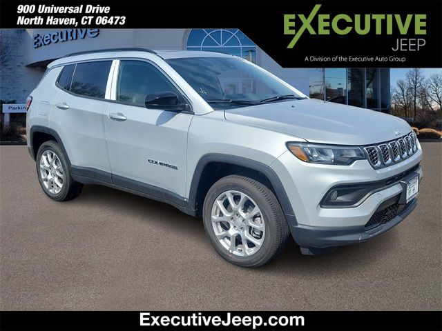 2024 Jeep Compass Latitude Lux