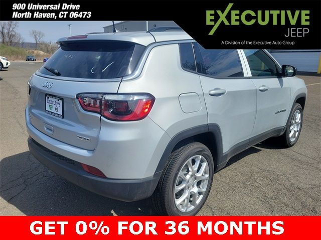 2024 Jeep Compass Latitude Lux