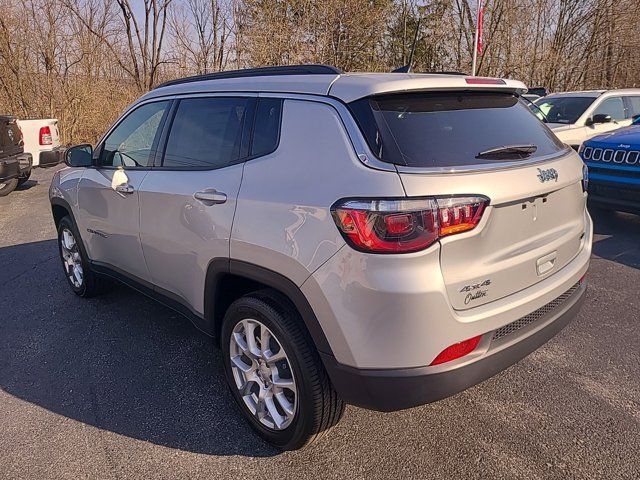 2024 Jeep Compass Latitude Lux