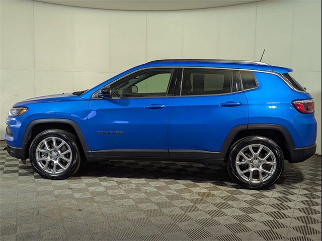 2024 Jeep Compass Latitude Lux