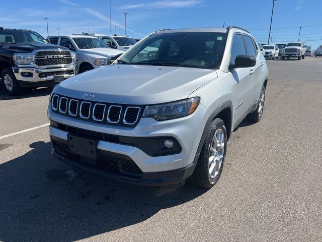 2024 Jeep Compass Latitude Lux