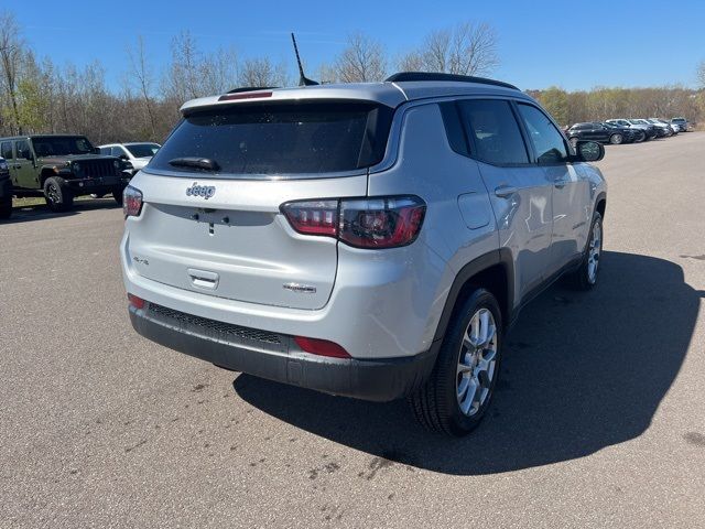 2024 Jeep Compass Latitude Lux