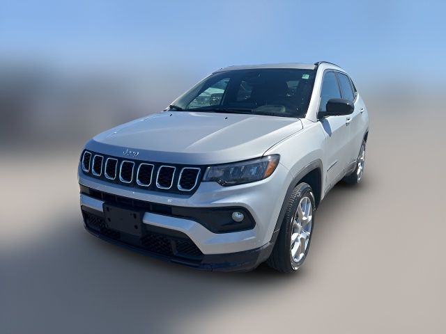 2024 Jeep Compass Latitude Lux