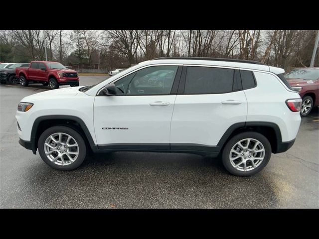 2024 Jeep Compass Latitude Lux