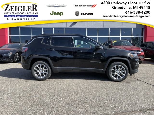 2024 Jeep Compass Latitude Lux