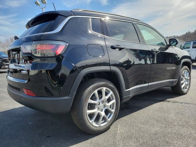 2024 Jeep Compass Latitude Lux