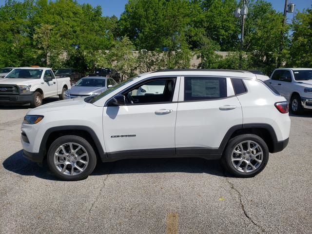 2024 Jeep Compass Latitude Lux