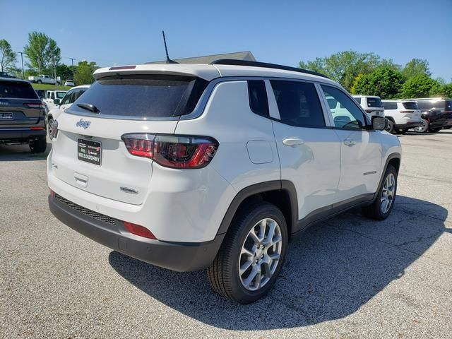 2024 Jeep Compass Latitude Lux