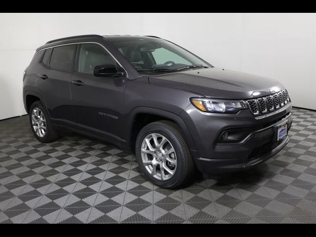 2024 Jeep Compass Latitude Lux