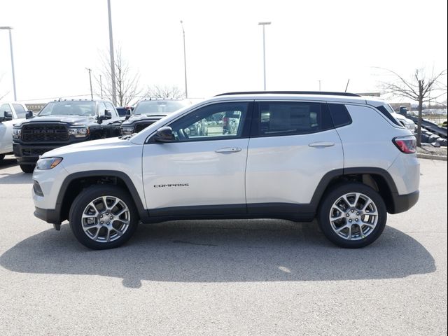 2024 Jeep Compass Latitude Lux