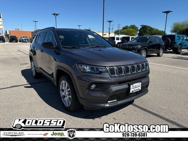 2024 Jeep Compass Latitude Lux