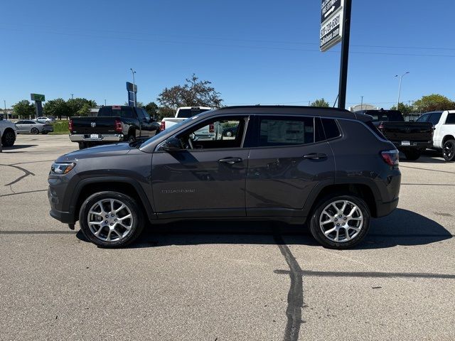 2024 Jeep Compass Latitude Lux