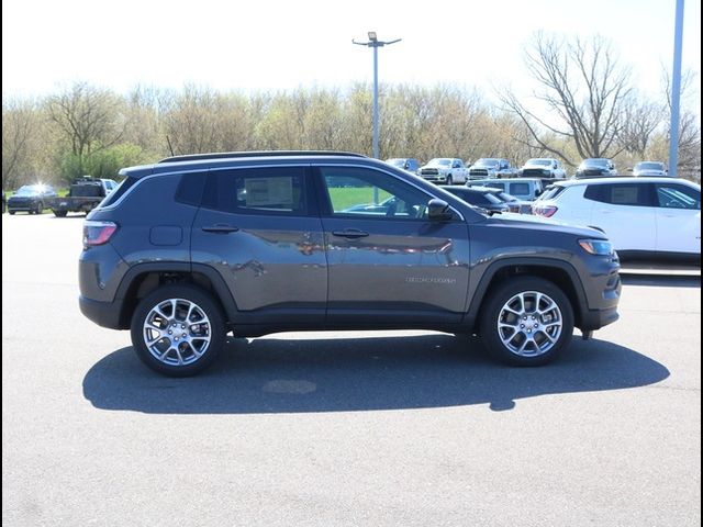 2024 Jeep Compass Latitude Lux