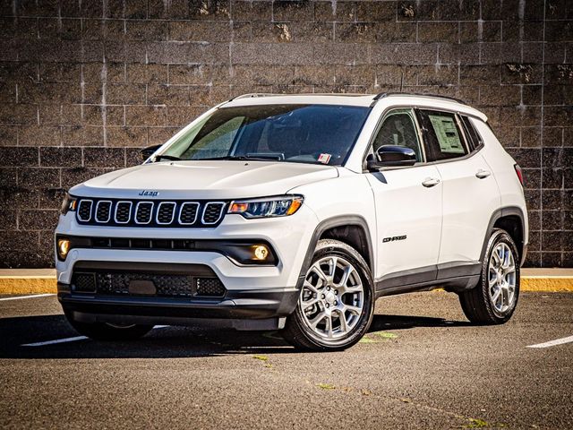 2024 Jeep Compass Latitude Lux