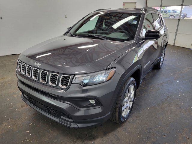 2024 Jeep Compass Latitude Lux