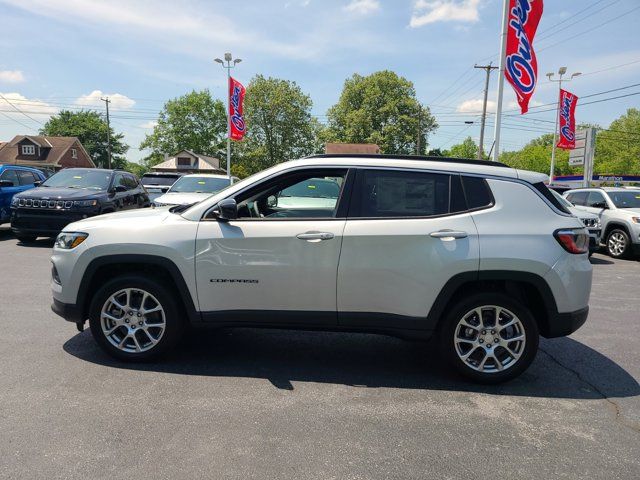 2024 Jeep Compass Latitude Lux