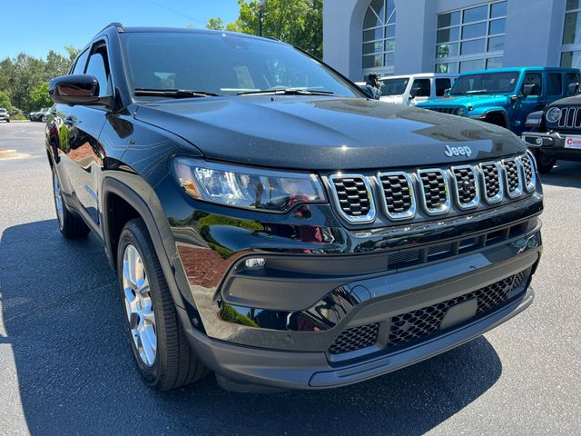 2024 Jeep Compass Latitude Lux