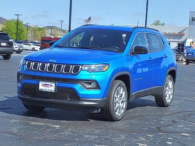 2024 Jeep Compass Latitude Lux