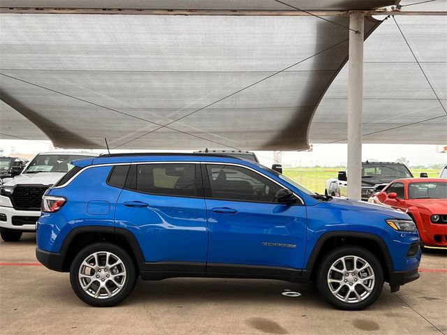 2024 Jeep Compass Latitude Lux