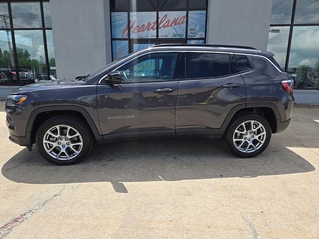 2024 Jeep Compass Latitude Lux