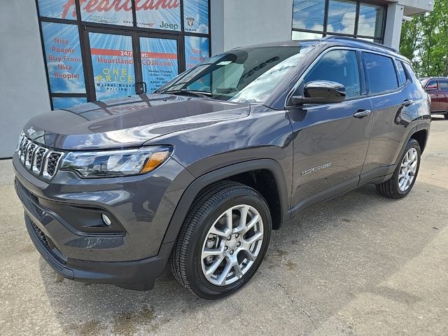 2024 Jeep Compass Latitude Lux