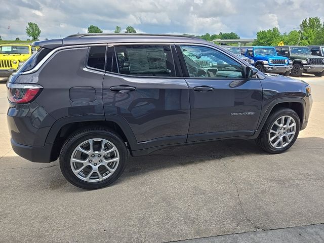 2024 Jeep Compass Latitude Lux