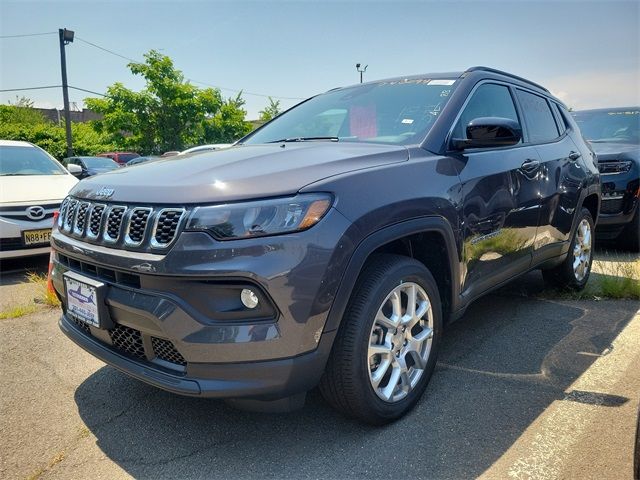 2024 Jeep Compass Latitude Lux