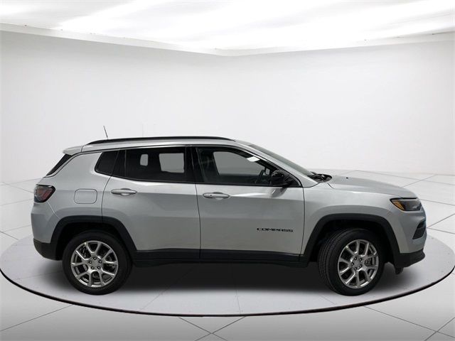 2024 Jeep Compass Latitude Lux