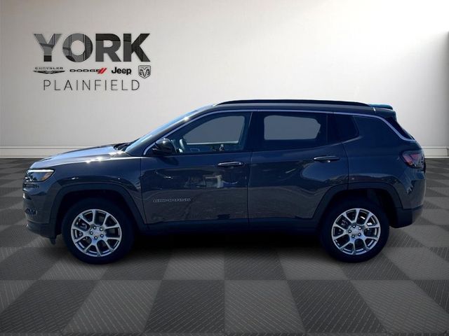 2024 Jeep Compass Latitude Lux