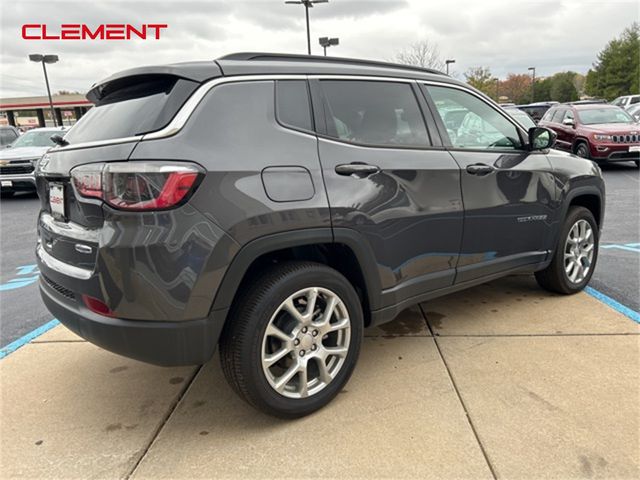 2024 Jeep Compass Latitude Lux