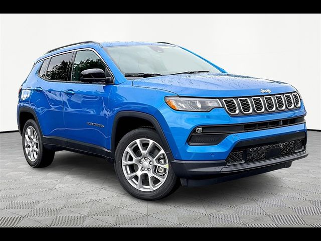 2024 Jeep Compass Latitude Lux